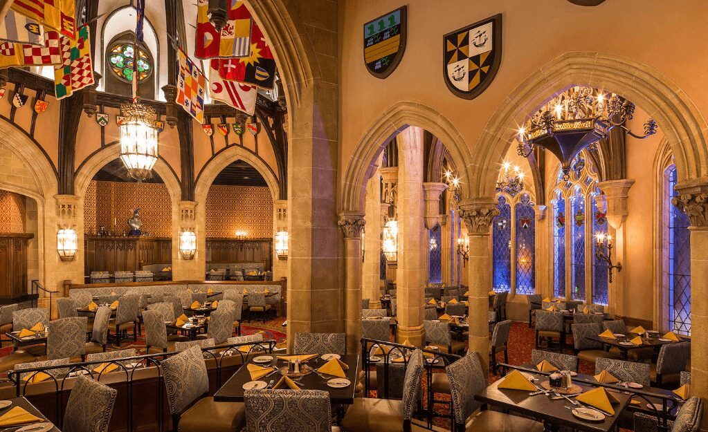 Na imagem vemos o restaurante Cinderella’s Royal Table no Magic Kingdom.